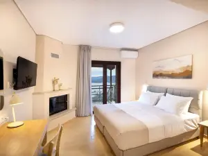 Lake Kremasta Hotel