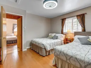 Lakefront Suring Home w/ Pool Table + Views!