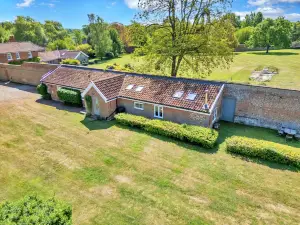 Pleasant Holiday Home in Oakley
