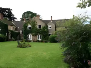 Newburgh House Bed & Breakfast