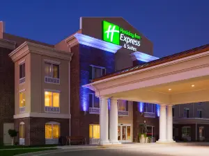 Holiday Inn Express & Suites Minot by IHG