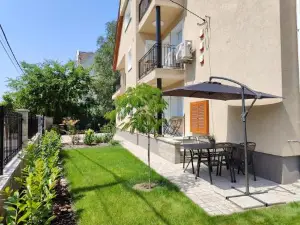 Paskal-Lux Apartments with Free Parking and AC