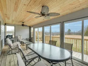 Deer Lake Lodge on 700 Wooded Acres in Dayton!