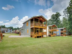 Counce Vacation Rental w/ Private Deck: Near Golf!