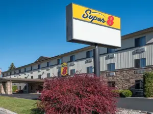 Super 8 by Wyndham Kalispell Glacier National Park