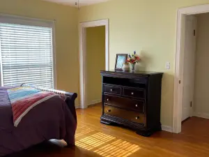 Historic Mt. Vernon House - Perfect family home, walking distance from downtown