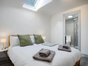 Sandy Steps - 1 Bedroom Apartment - Tenby