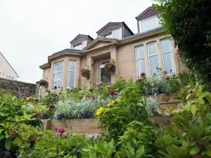 Dean Park Guest House