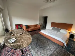 Loue Beau Studio Tout Confort en Plein Centre de Monaco