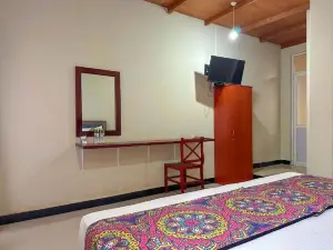 Elepath Lodge- Pinnawala