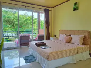 Khao Sok Country Resort