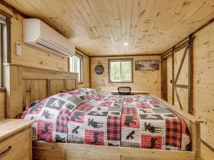 Secluded Cabin w/ UTV Trail Access in Harshaw!