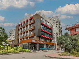 Wolf of the City Hotel & Spa