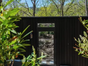 Mirror Villas - Modern Retreat with Private Hot Tubs and Mountain View