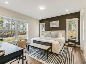 Stylish & Modern Home 15 mins to DT AVL-Games, Grill, 2 Porches, Stocked Kitchen