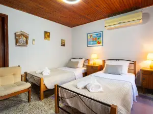 Pylos Sunset Retreat with Panoramic Sea Views