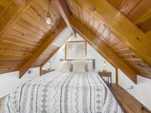 Wishon Tiny-Cabin | Couples Getaway | Fire Pit