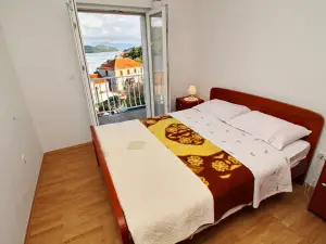 Apartments Nodilo