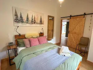 Modern Chalet by Mt. Sunapee with Spa