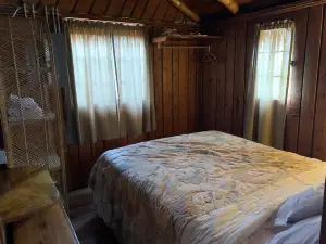 Lakeside Cabin with a Touch of Vintage Charm and All the Modern Conveniences