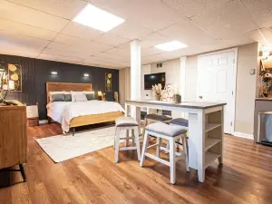 Stone Mountain retreat w/ private entry, rustic charm & near local sights!