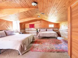 Stunning Boho Log Cabin Country Retreat with Pool