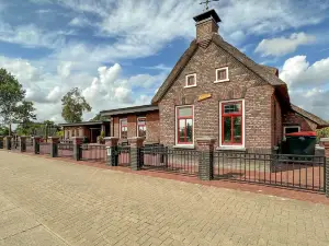 Holiday Home in Friesland Near Canal & Lake