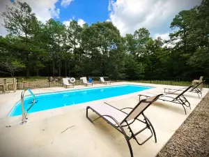 Luxurious Soaking Tub and Scenic Outdoor Spaces - Chic Oasis