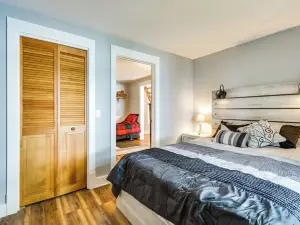 Waterfront Getaway on Sodus Bay: Prime Location!