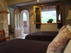 Hotel Casa Caro