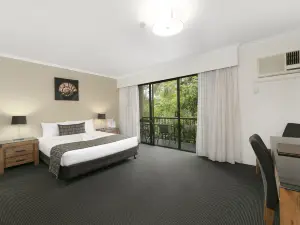 Mt Ommaney Hotel Apartments