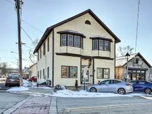 Delafield Vacation Rental Near Lakes and Parks!