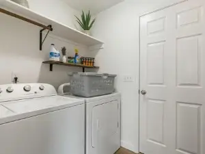 Caldwell Lux Getaway! Large Family Friendly Home