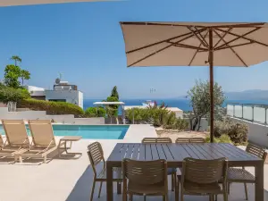 Esprit 27, Fully Renovated 3 Bedroom villa with amazing sea views