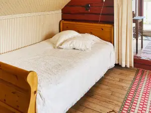 4 person holiday home in Rönnäng-By Traum