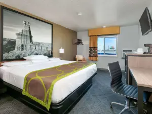 Super 8 by Wyndham Amarillo East