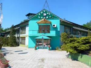 Garni Lupus prenoćište