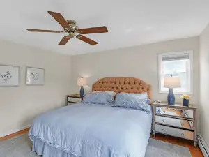Hudson Valley Dream Farmhouse: Bike Trails, Wineries, Five Acres