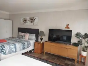 Sweet Home by the Golf Course