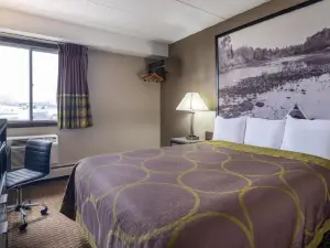 Coratel Inn & Suites by Jasper Owatonna