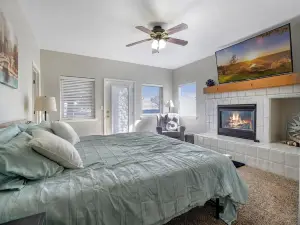 NEW! Canyon Trail Condo. Private. Full kitchen! 😍<br>CAN’T BEAT THIS LOCATION! 📍