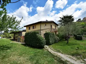 Giucalem la Casa Negli Orti