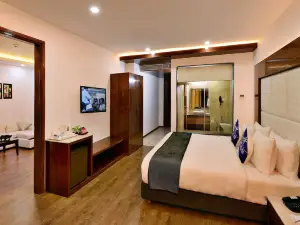 JK Clarks Exotica - Centrally Located with Stunning Valley View