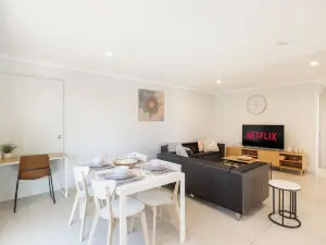 Smart Suites Self Check-in Apartments - 19 Darnley