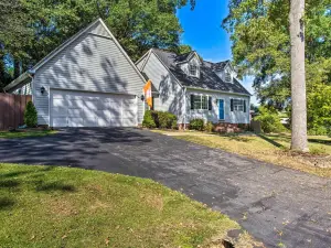 Modern Home w/ Yard + Deck, 1 Mi to Clemson U!