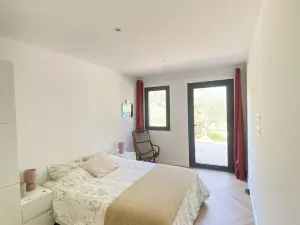 quiet house in the terraces