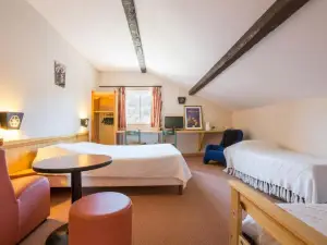 Logis Hotel Restaurant Auberge les Rives de l'Arzon