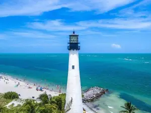 Gorgeous Beachy Chic Condo in Key Biscayne