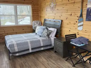 Arrowhead Lake Camp -  Lake Side Cabin on the Water