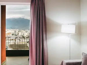 Best House Saint John, New Port of Patras